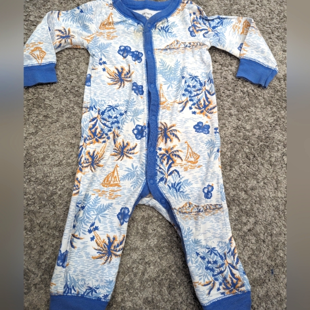 6/$22 deal. Carter's Hawaiian sleeper. Boys.